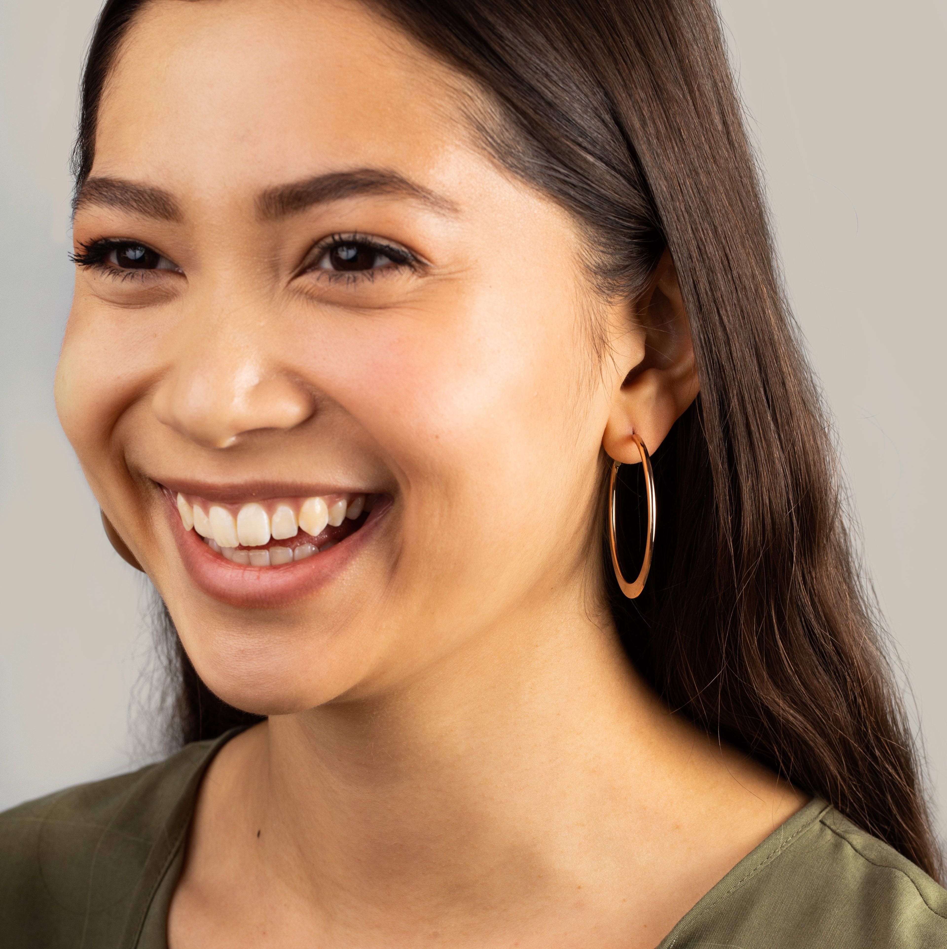 High Shine Sleek Hoop